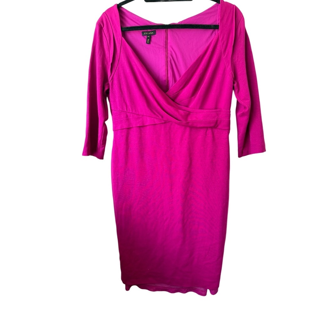 Escada women's knee length dress size 42/ 12 US in Fuchsia Y2K v neck